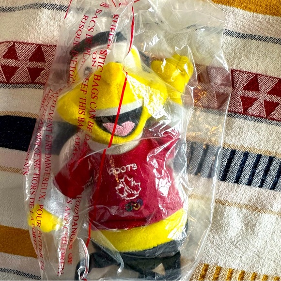 🌻5/$30🌻 ROOTS Vintage Plush Olympics Swimmer Bee and Relay Bee - Picture 3 of 6